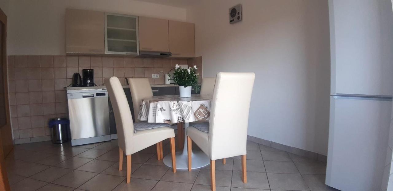 Apartman Lidija Linardići Esterno foto