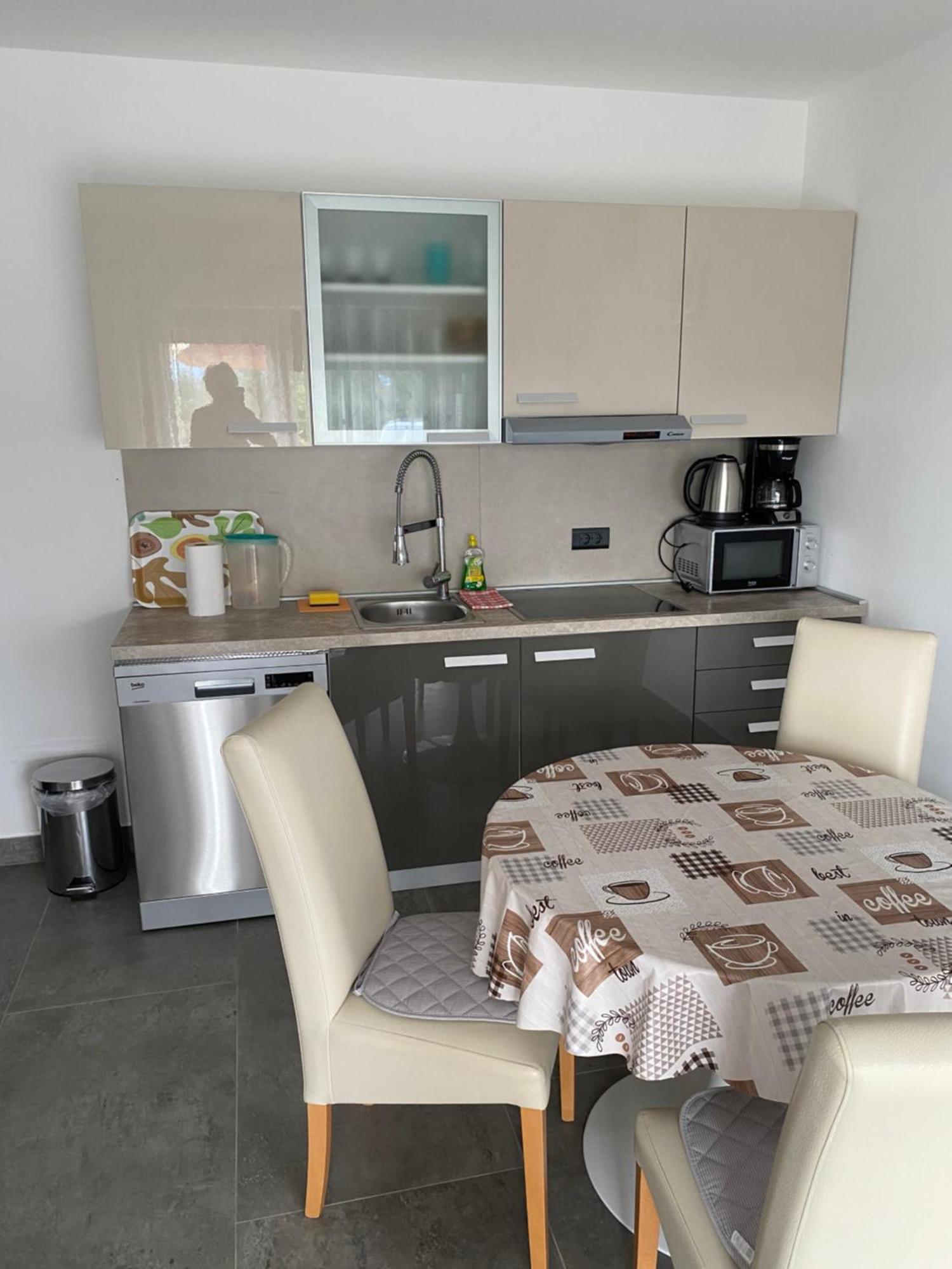 Apartman Lidija Linardići Esterno foto